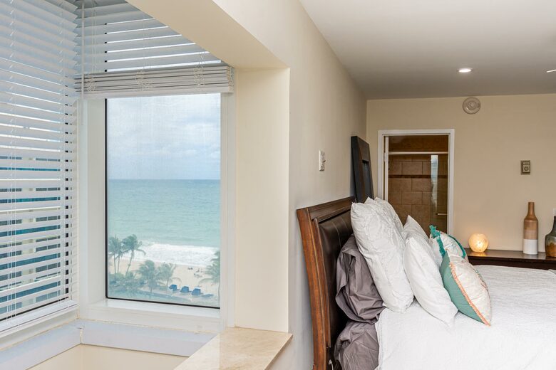 Ocean Manor Beach Condo - Fort Lauderdale, Florida