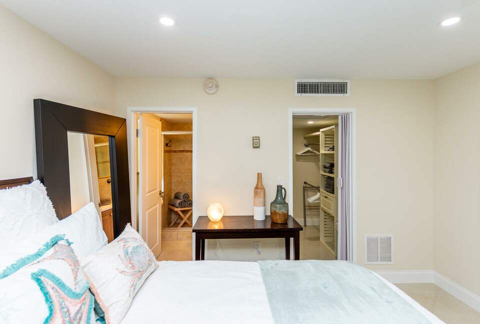 Ocean Manor Beach Condo - Fort Lauderdale, Florida