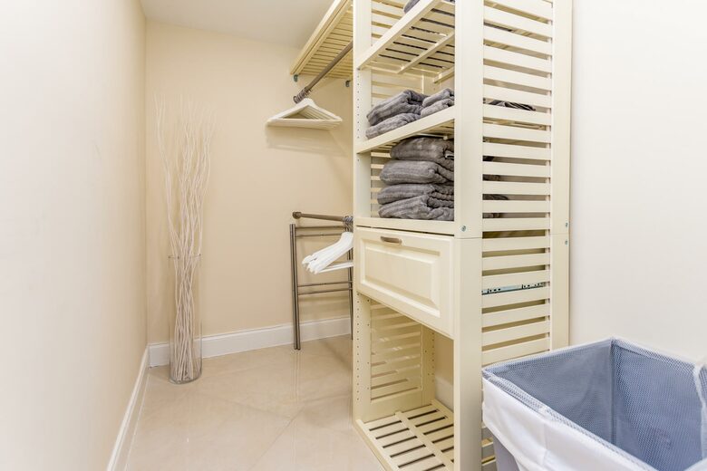 Ocean Manor Beach Condo - Fort Lauderdale, Florida