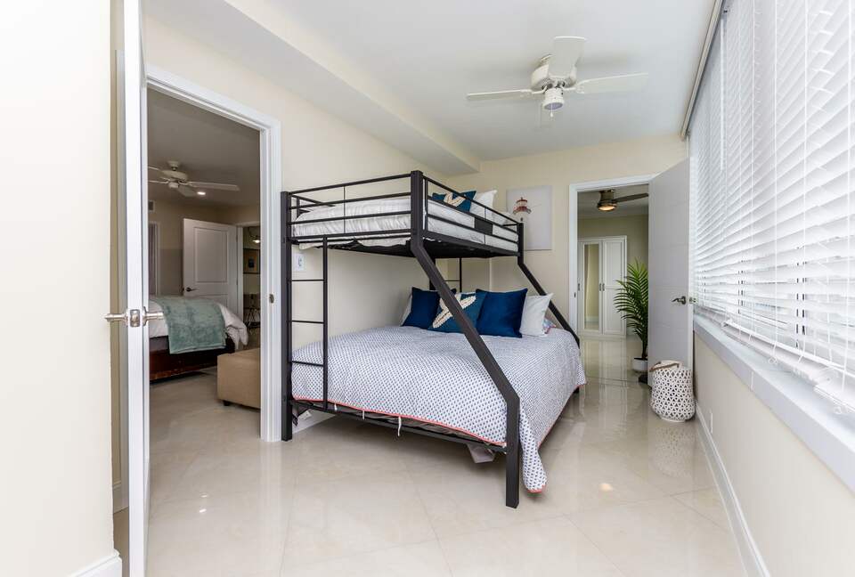 Ocean Manor Beach Condo - Fort Lauderdale, Florida