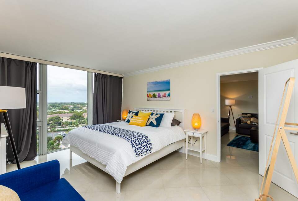 Ocean Manor Beach Condo - Fort Lauderdale, Florida