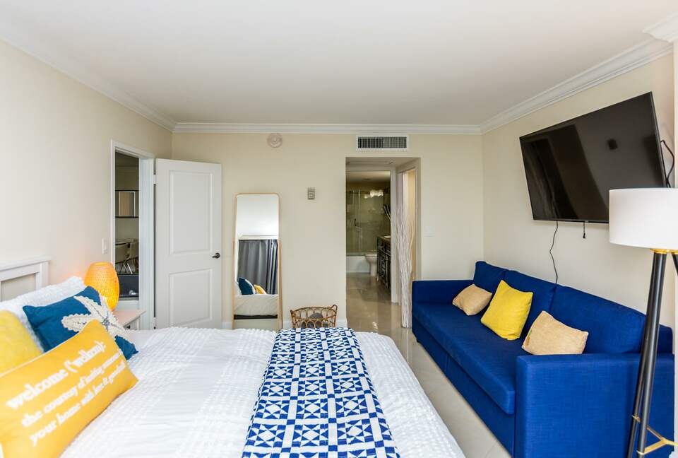 Ocean Manor Beach Condo - Fort Lauderdale, Florida