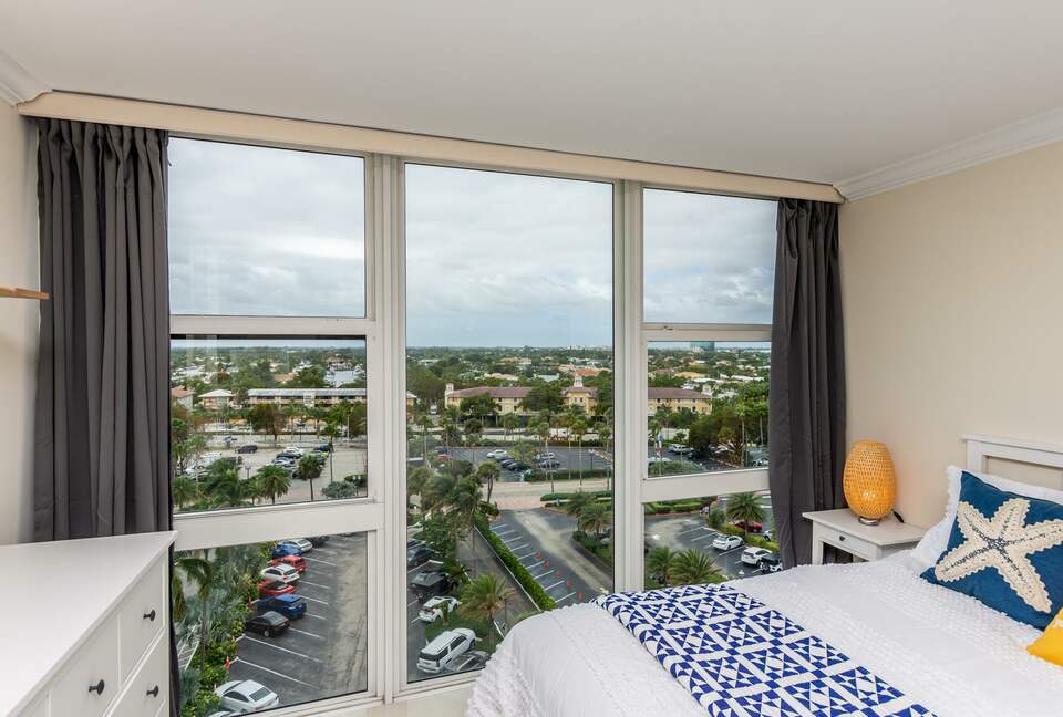 Ocean Manor Beach Condo - Fort Lauderdale, Florida