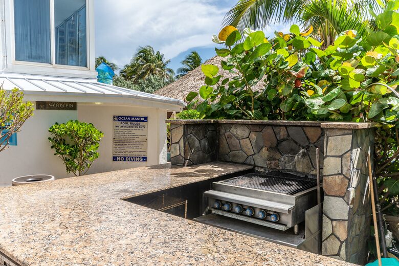 Ocean Manor Beach Condo - Fort Lauderdale, Florida