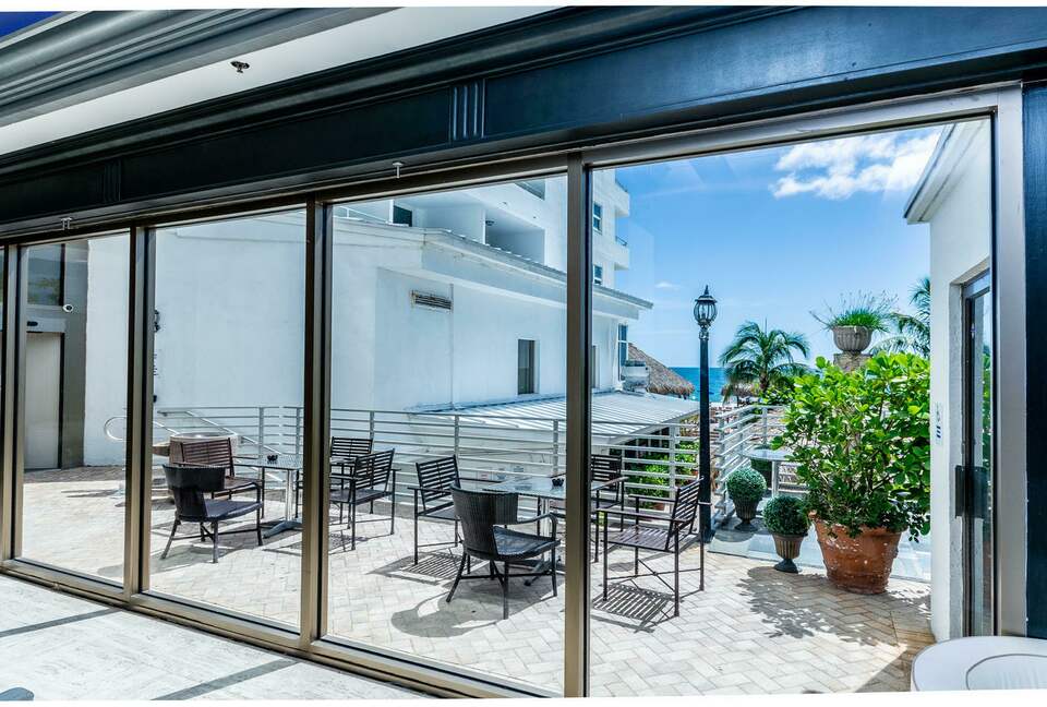 Ocean Manor Beach Condo - Fort Lauderdale, Florida