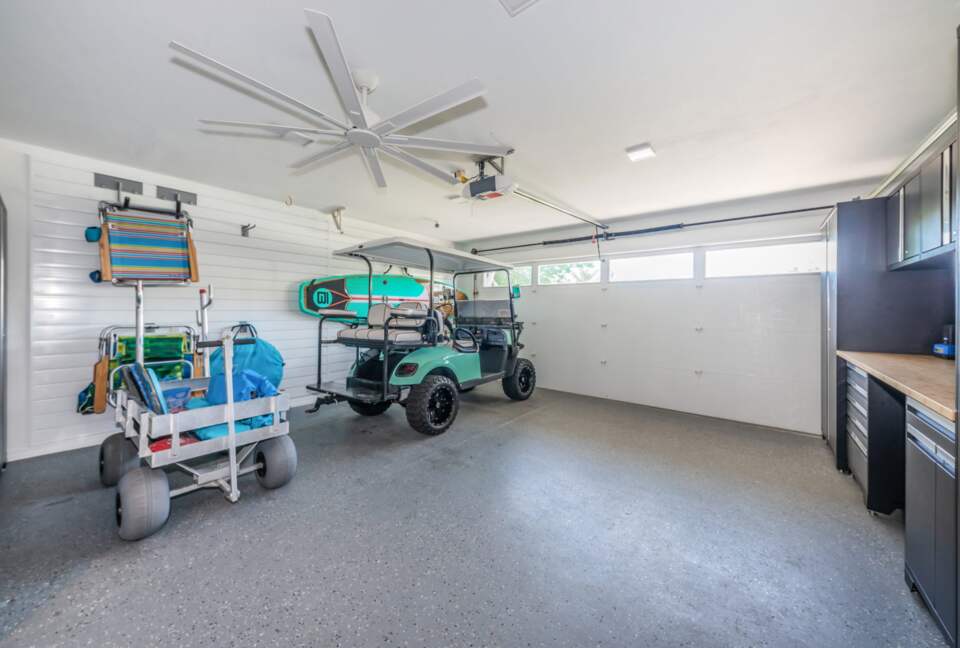 Garage with beach accessories (golf-cart not included)