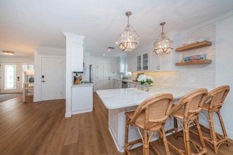 Kitchen eat-in bar for three