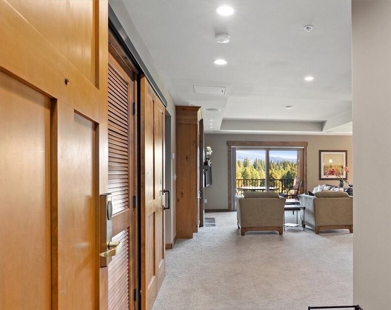 Home Exchange in Cle Elum, WA, entry into the home