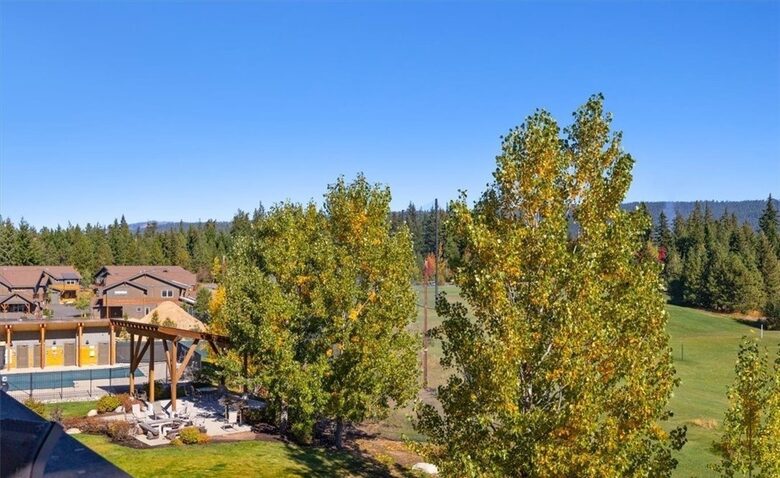 Home Exchange in Cle Elum, WA, views of incredible Washington trees