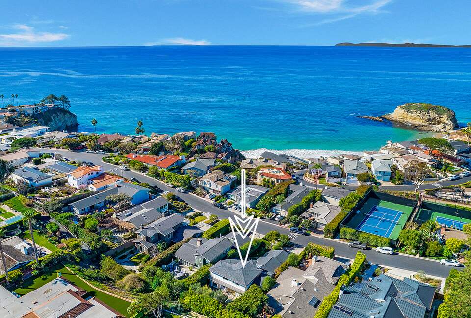 Home Exchange in Laguna Beach, CA, just a few blocks from the beach!