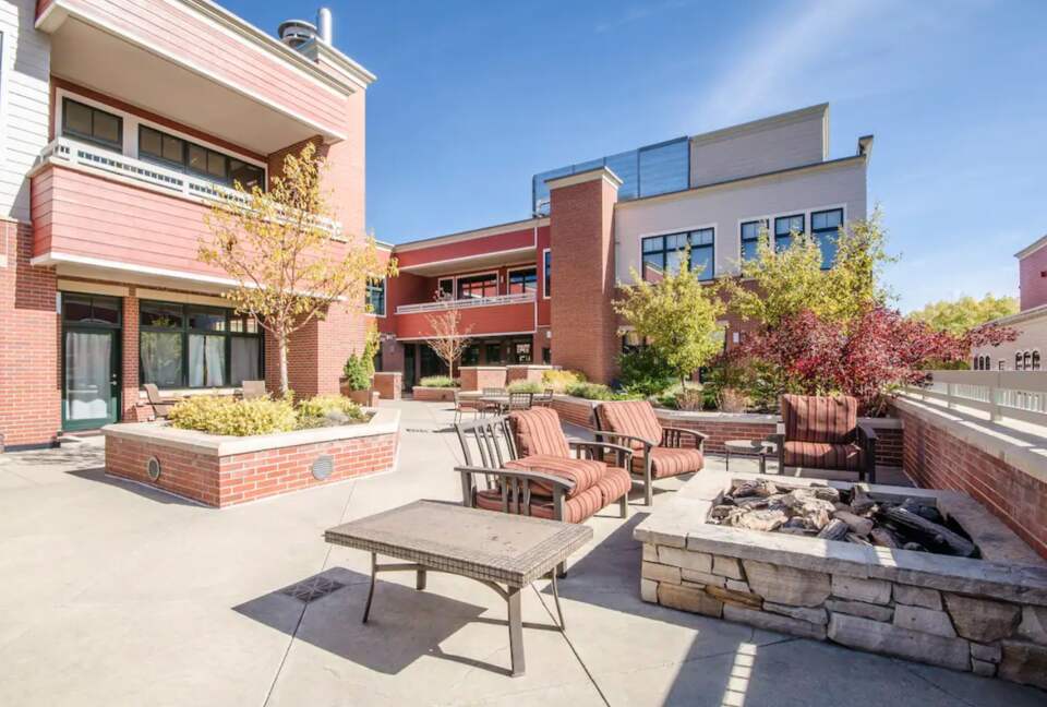 Steamboat Springs downtown penthouse courtyard with fire pit