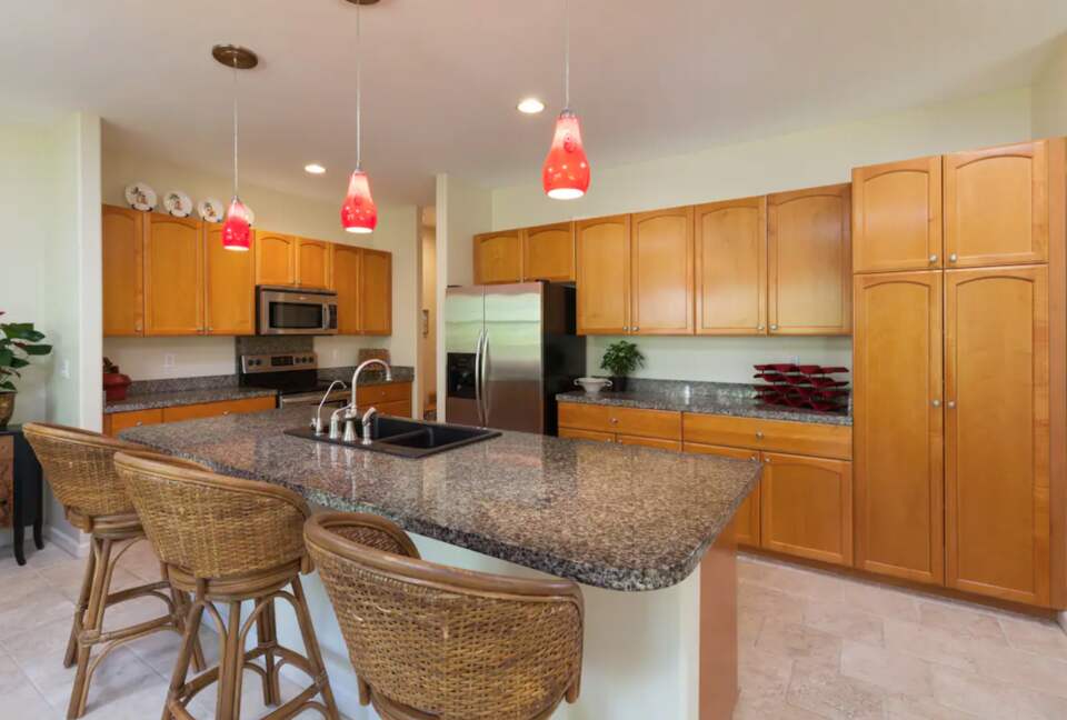 Kitchen with island