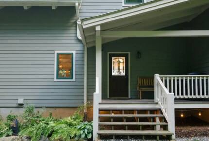 Home Exchange in Fairway, NC, front porch