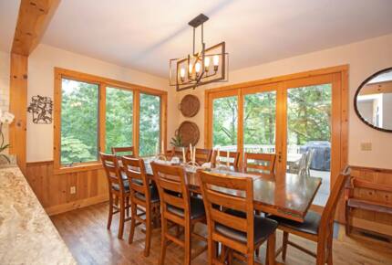 Home Exchange in Fairway, NC, dining room with lots of room for all
