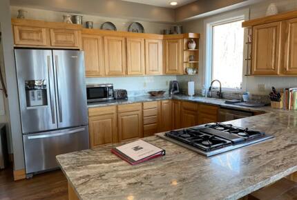 Home Exchange in Fairway, NC, kitchen with upgraded appliances