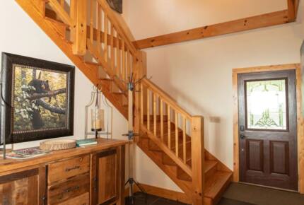 Home Exchange in Fairway, NC, foyer with high ceilings