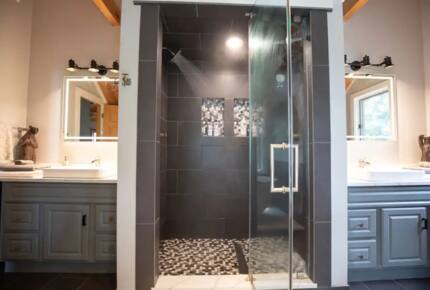 Home Exchange in Fairway, NC, double shower heads