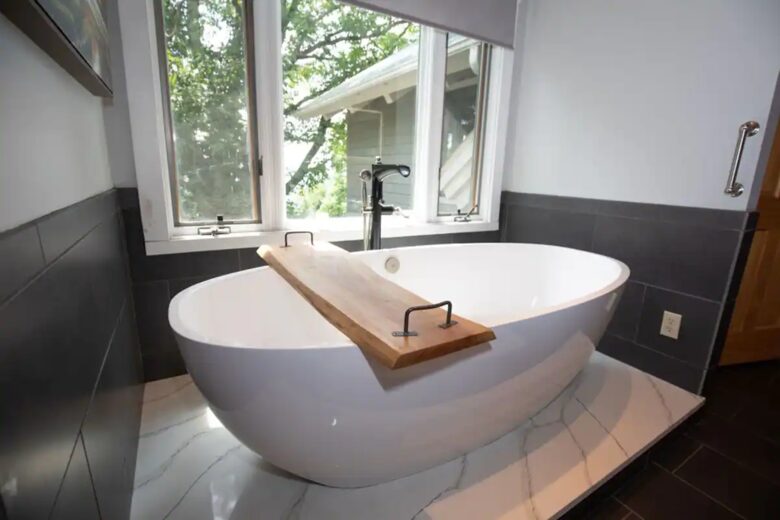 Home Exchange in Fairway, NC, free standing tub ultimate relaxation