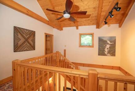 Home Exchange in Fairway, NC, second story landing