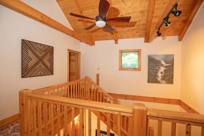 Home Exchange in Fairway, NC, second story landing