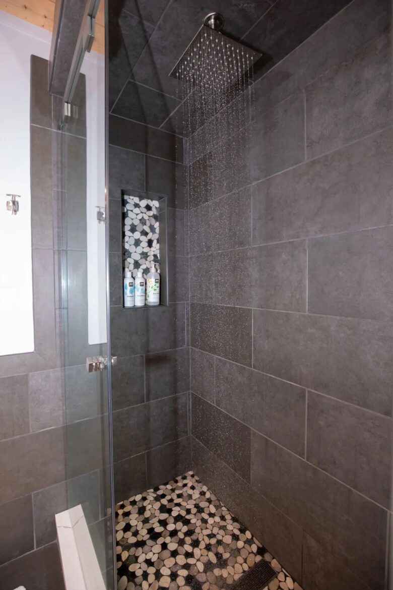Home Exchange in Fairway, NC, upgraded shower