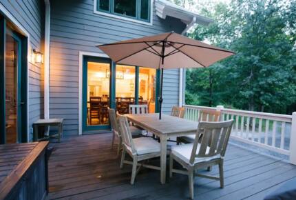 Home Exchange in Fairview, NC, dining table on the patio