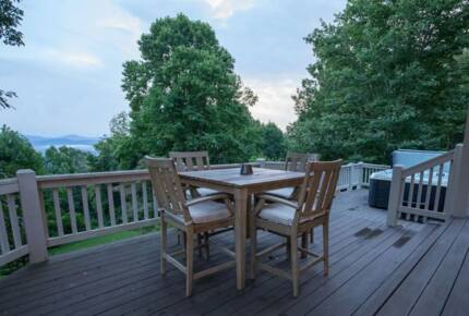 Home Exchange in Fairview, NC, second patio dining table