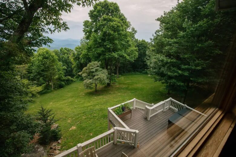 Home Exchange in Fairview, NC, lush green Mother Nature