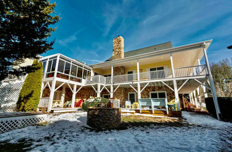 North Carolina estate on 18 acres