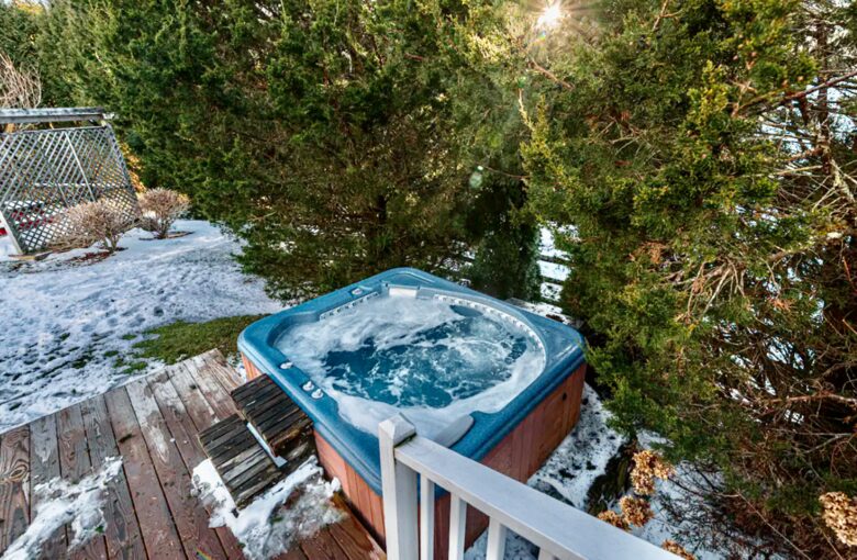 Hot tub
