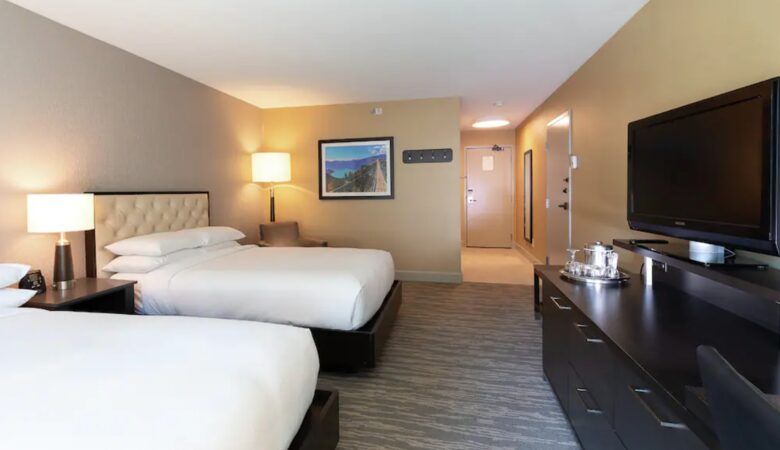 Room with two double beds