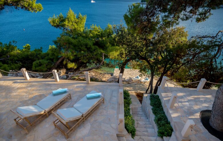 Maison Mala WATERFRONT - Selca, Croatia