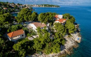 Maison Mala WATERFRONT - Selca, Croatia