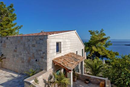 Maison Mala WATERFRONT - Selca, Croatia