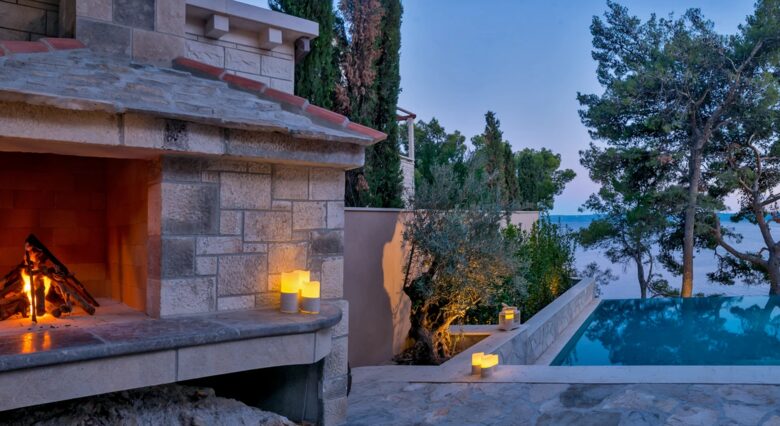 Maison Mala WATERFRONT - Selca, Croatia