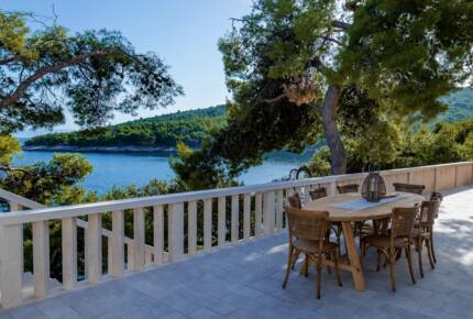 Maison Mala WATERFRONT - Selca, Croatia