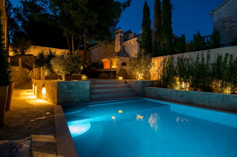 Maison Mala WATERFRONT - Selca, Croatia