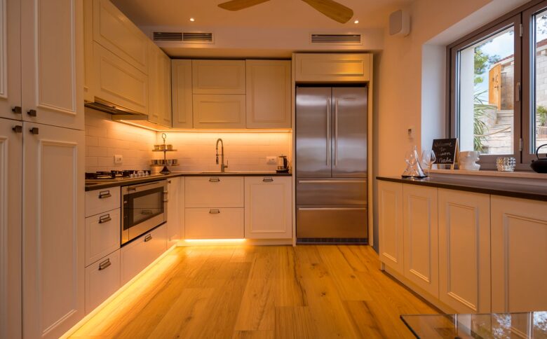 Maison Mala WATERFRONT - Selca, Croatia