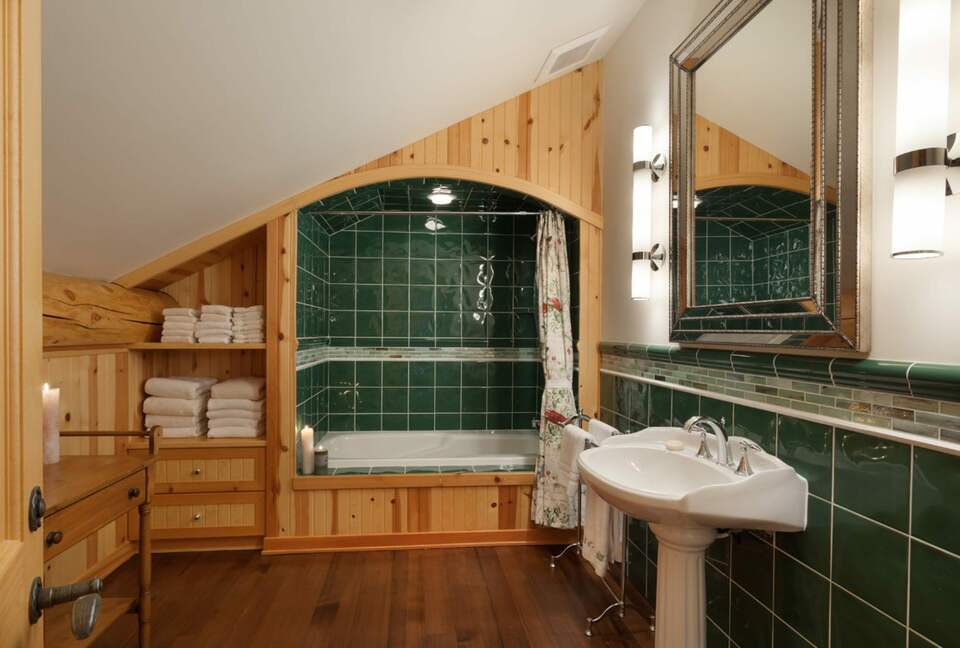 Authentic Whistler Ski Chalet - Whistler, Canada