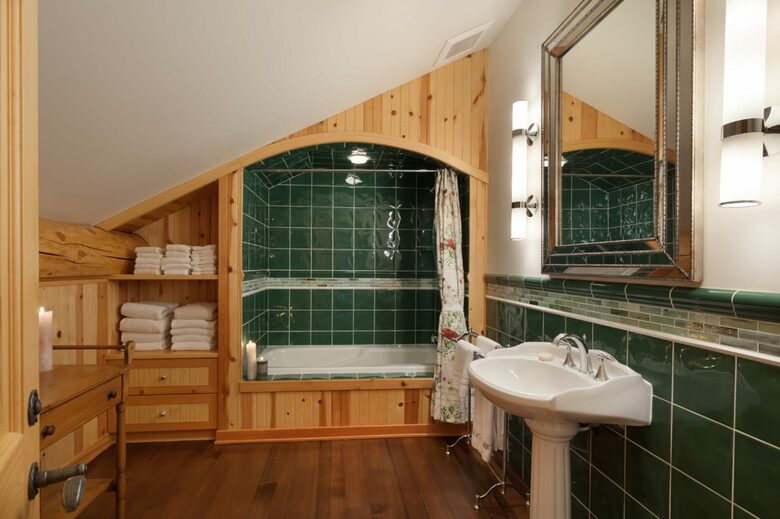 Authentic Whistler Ski Chalet - Whistler, Canada