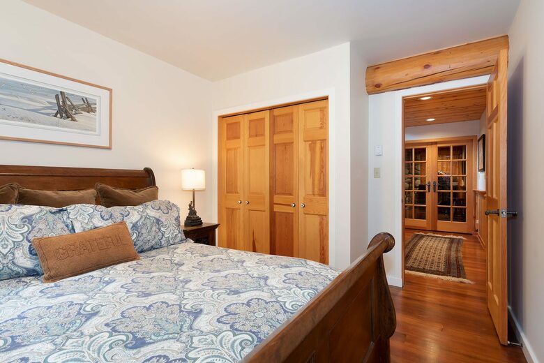 Authentic Whistler Ski Chalet - Whistler, Canada