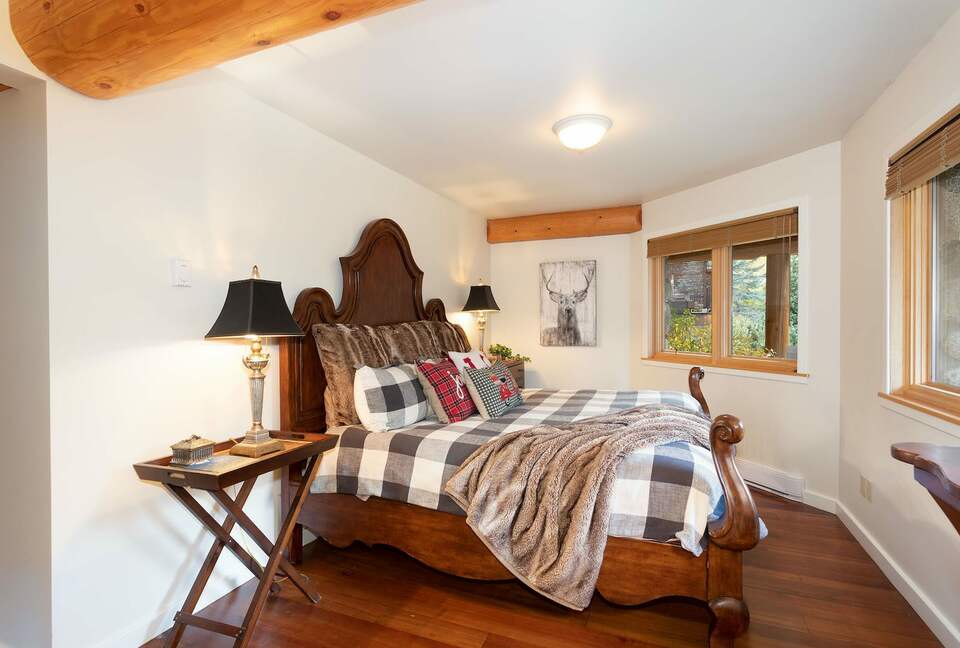 Authentic Whistler Ski Chalet - Whistler, Canada