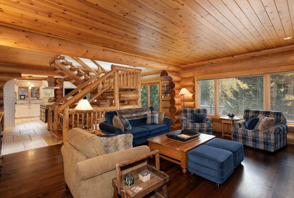 Authentic Whistler Ski Chalet - Whistler, Canada