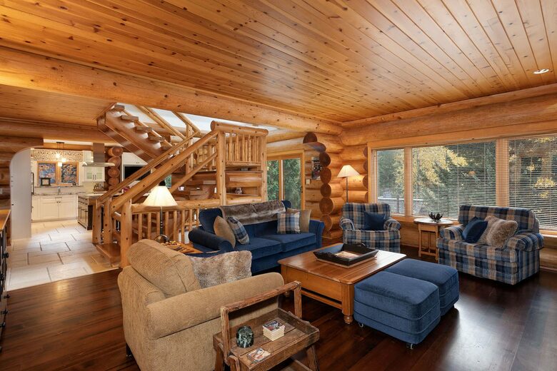 Authentic Whistler Ski Chalet - Whistler, Canada