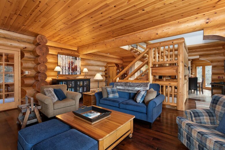Authentic Whistler Ski Chalet - Whistler, Canada