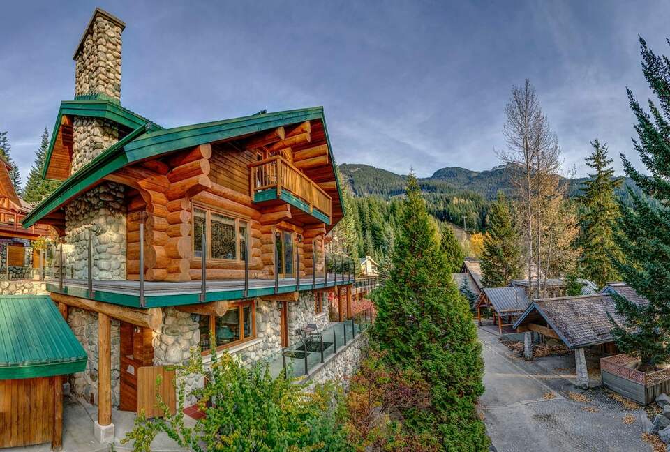 Authentic Whistler Ski Chalet - Whistler, Canada