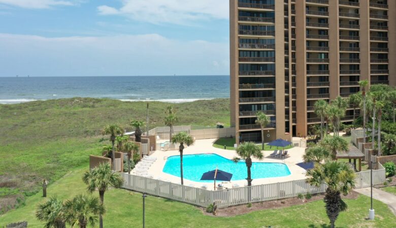 Beachfront luxury condo