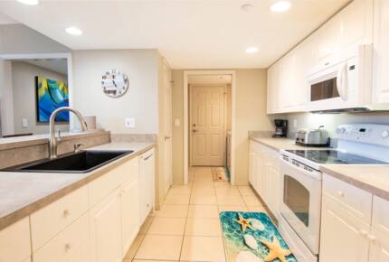 Nest 301 at GullWing Beach Resort - Fort Myers Beach, Florida