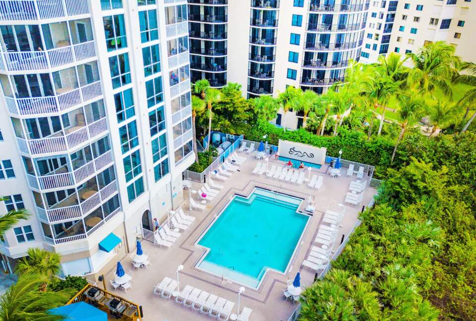 Nest 301 at GullWing Beach Resort - Fort Myers Beach, Florida