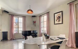 Chic Parisian Family Home (R) - Paris, France